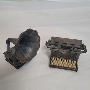 Vintage Die Cast Metal Pencil Sharpners Lot of 2 Typewriter & Phonograph
